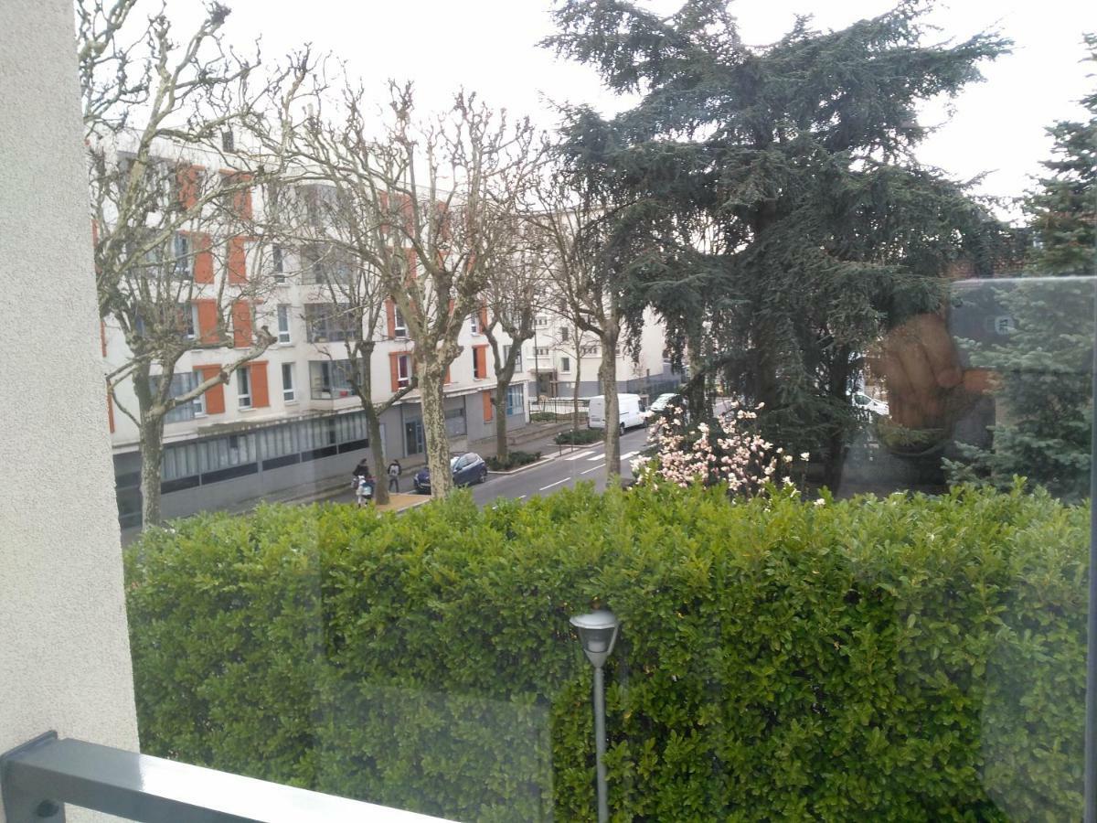 Appartement F3 Avec Parking Privee Saint-Priest  Εξωτερικό φωτογραφία